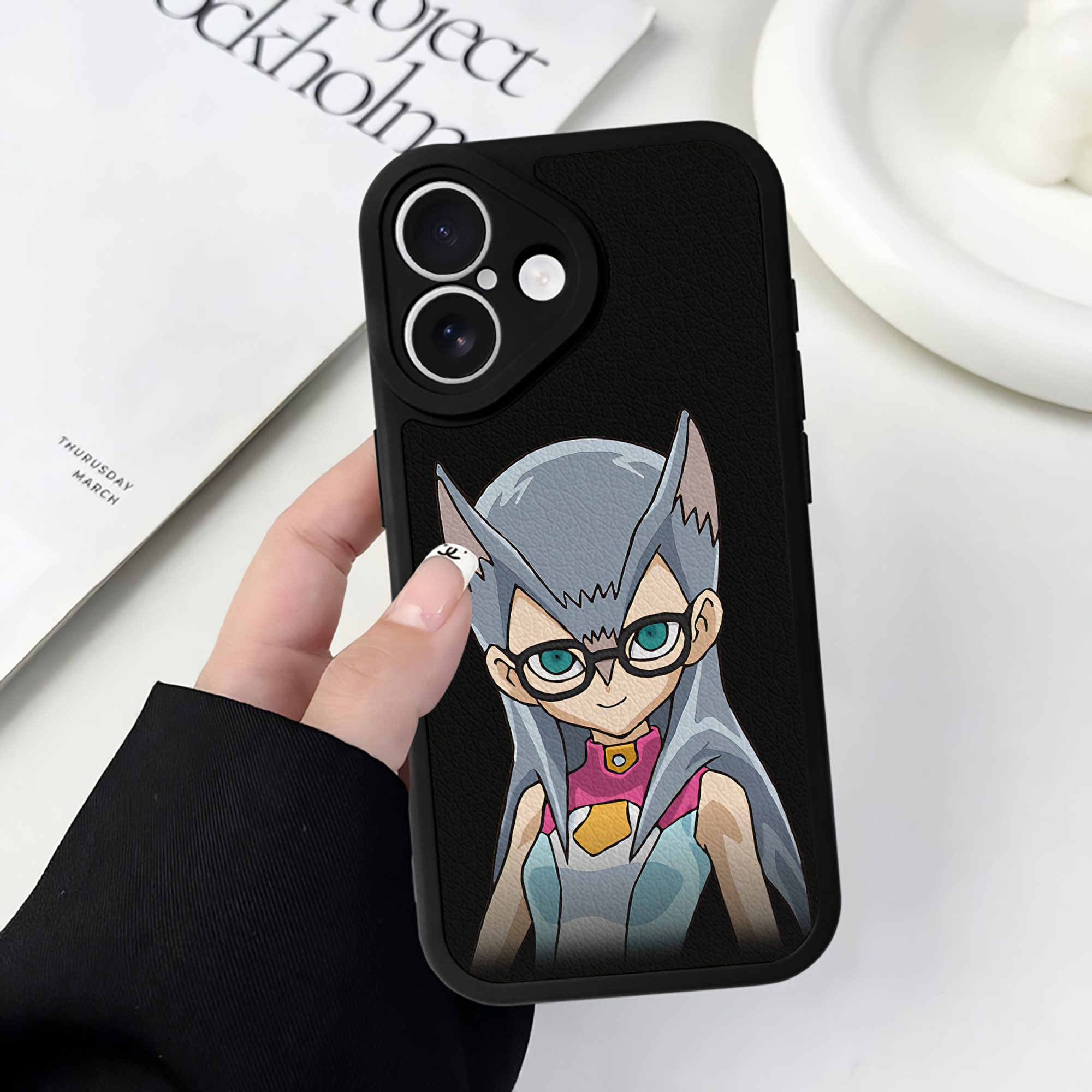 （画像用） 遊☆戯☆王 Yu-Gi-Oh! 【iPhone 16シリーズ対応】シリコンスマホケース（レザー調） 材質：シリコン